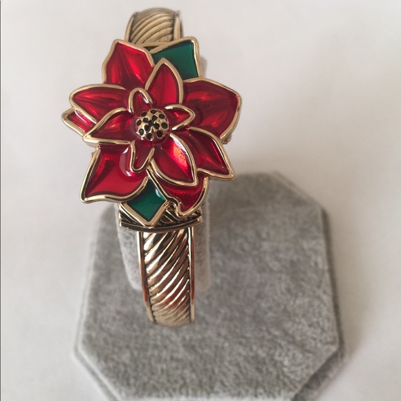 Beautiful Vintage Gold Tone Cuff Watch - Picture 2 of 6